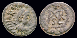Marcian AE Nummus Monogram In Wreath - The End Of Empire (363 AD Tot 476 AD)
