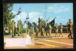 AK Israelitische Soldaten In Uniform Bei Einer Parade  - Judaika
