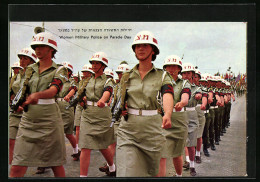 AK Women Military Police On Parade Day, Israelische Militärpolizistinnen Bei Einer Parade  - Jodendom