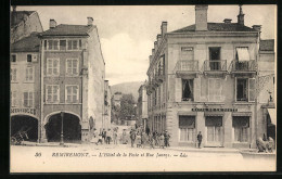 CPA Remiremont, L'Hotel De La Poste Et Rue Jannys  - Remiremont