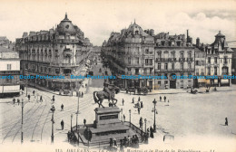 R058835 Orleans. La Place Du Martroi Et La Rue De La Republique. LL. Levy Fils - Monde