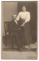 Fotografie Fr. Schwaner, Oldenburg I. Holst., Bürgerliches Paar In Hübscher Kleidung  - Anonymous Persons
