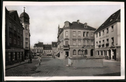 Fotografie Brück & Sohn Meissen, Ansicht Pulsnitz I. Sa., Blick Auf Den Neumarkt Mit Apotheke Und Geschäft Messersch  - Orte
