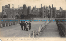 R059179 London. Hampton Court Palace. The West Front. LL - Sonstige & Ohne Zuordnung