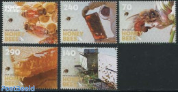New Zealand 2013 Honey Bees 5v, Mint NH, Nature - Bees - Insects - Nuevos