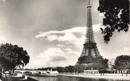 75-PARIS LA TOUR EIFFEL-N°T5315-F/0367 - Tour Eiffel