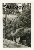 PHOTO FRANCAISE - POILU ET CANON SOUS CAMOUFLAGE A VALMY PRES DE SOMME BIONNE - HANS MARNE GUERRE 1914 1918 - War, Military