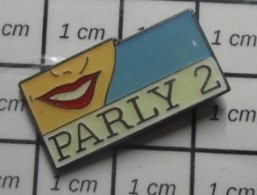 811B Pin's Pins / Beau Et Rare / MARQUES / BOUCHE ROUGE CENTRE COMMERCIAL PARLY 2 VARIANTE BLEUE - Rugby