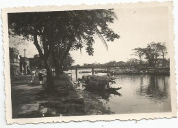 VIETNAM , INDOCHINE ,  HUE DANS LES ANNEES 1930 : CANAL DONG - BA ET PONT GIA - HOI - Asie