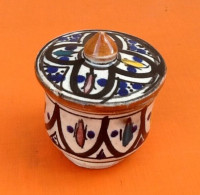 Années 1930-1940   Pot Couvert (petit Modèle)   Poterie Traditionnelle (Maroc) - Sonstige & Ohne Zuordnung