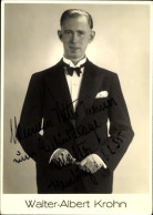 CPA Schauspieler Walter-Albert Krohn, Portrait, Anzug, Fliege, Autogramm - Actors
