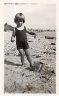 Photo Vintage Paris Snap Shop - Enfant Child Plage Beach Joue Play - Lugares