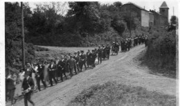 Photographie Vintage Photo Snapshot Charleville Mariage Procession - Lugares