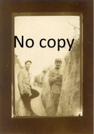 PHOTO FRANCAISE - POILUS DANS UN BOYAU CONDUISANT AUX TRANCHEES A SAINT LEONARD PRES DE TAISSY - REIMS MARNE 1914 1918 - Guerre, Militaire
