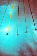 Diapositive Diapo Les Jeux Olympiques D'Hiver GRENOBLE 1968 Cérémonie D'ouverture Avion Patrouille De France Couleurs * - Dias