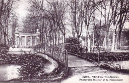 70 - Haute Saone -  VESOUL - Passerelle Meiller Et Le Monument - Vesoul