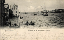 CPA Flensburg In Schleswig Holstein, Schiffbrücke Bei Der Sturmflut 31.12.1904 - Other & Unclassified