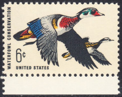 !a! USA Sc# 1362 MNH SINGLE W/ Bottom Margin - Waterfowl Conserv. - Nuevos