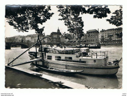BASEL:  PARTIE  AM  RHEIN  MIT  MITTLERER  RHEINBRUCKE  -  LEICHTE  FALTE  -  PHOTO  -  NACH  ITALIEN  -  GROSSFORMAT - Houseboats