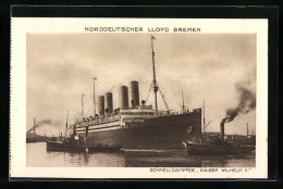 AK Schnelldampfer Kaiser Wilhelm II. Im Hafen Anliegend Mit Anderen Booten  - Dampfer