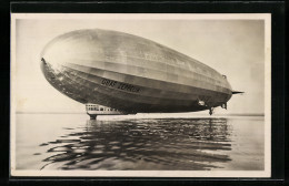 AK Luftschiff  Graf Zeppelin  Schwebt über Dem Bodensee  - Aeronaves