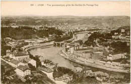 (69). Lyon. N° 196. Vue Panoramique Prise Du Jardin Passage Gay & R 198 Fourviere & Ancienne Chapelle Et Basilique - Autres & Non Classés