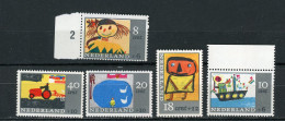 PAYS-BAS :  BIENFAISANCE  - N° Yvert 824/828** - Unused Stamps