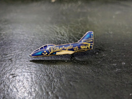A Pin's Pins Insigne Militaire Us Navy Blue Angels Patrouille De France Lapel Pin Avion De Chasse Taille : 30 * 10 Mm Tr - Militari