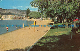 R069090 Old Postcard. Sand Beach. 1972 - Monde