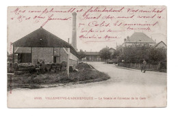 89 VILLENEUVE L'ARCHEVEQUE La Scierie Et L'Avenue De La Gare N° 2038 - 1903 - Stock De Planches - Villeneuve-l'Archevêque