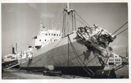 Guerre 39 45 : Cargo Charles Le Borgne Après Son Abordage Avec Le Cargo Aquila Le 1 Avril 1943 - Boats