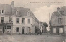 Le Grand Lucé  (72 - Sarthe) Un Coin De La Place Et Rue Nationale - Le Grand Luce