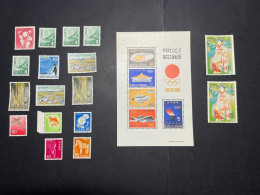 Timbre Japon 1953 à 1968 Lot De 17 Timbre + 1 Bloc Feuillet Neuf ** - Verzamelingen & Reeksen