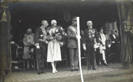 Carte Photo N° 10 - Le Roi Albert Et La Reine Elisabeth à NAMUR (Ligne Blanche Fictive) - Namen
