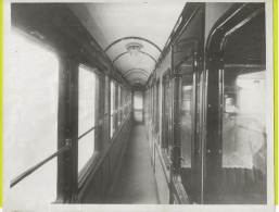 PHOTO ORIGINALE TRAINS Couloir Des Compartiments De 2ème Classe - Treinen