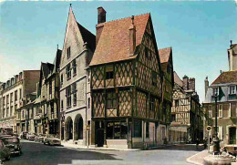 18 - Bourges - Maisons Anciennes, Rue Peilevoisin - Vieilles Maisons à Pans De Bois - Automobiles - Carte Neuve - CPM -  - Bourges