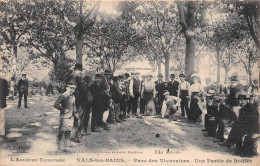 VALS-les-BAINS (Ardèche) - Parc Des Vivaraises - Une Partie De Boules - Pétanque, Joueurs - Voyagé 1909 (2 Scans) - Vals Les Bains