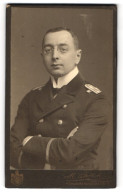 Fotografie M. Frölich, Flensburg, Marine Offizier / Leutnant In Uniform  - Krieg, Militär