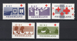 NEDERLAND 795/799 MNH 1963 - 100  Jaar Rode Kruis -2 - Nuevos