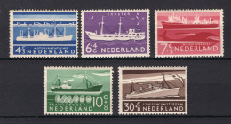 NEDERLAND 688/692 MH 1957 - Zomerzegels, Schepen - Neufs
