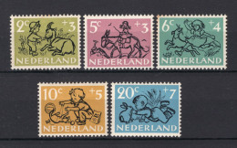 NEDERLAND 596/600 MH 1952 - Kinderzegels - Ongebruikt
