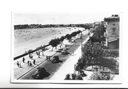 CPA DPT 17  ROYAN  LA PLAGE VERS LA VILLE En 1951! - Royan