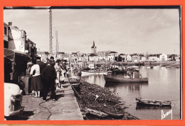 30553 / LES SABLES D'OLONNE 85-Vendée Barques Pêcheurs Port à Marée Basse 1950s Photomécanique RAYMON 2309 CPSM 15x10 - Sables D'Olonne