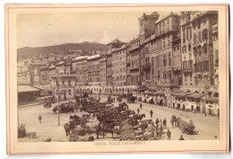Foto Unbekannter Fotograf, Ansicht Genova - Genua, Piazza Caricamento  - Lieux