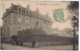 LOIRE-ATLANTIQUE - PAIMBOEUF - La Sous-Préfecture ( Animation ) - Collection L. B. N° 235 - Paimboeuf