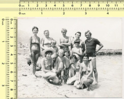 REAL PHOTO, Beach Group Shirtless Men Swimsuit Women And Kids Boys Hommes Femmes Et Enfants Garcons Plage ORIGINAL - Personnes Anonymes