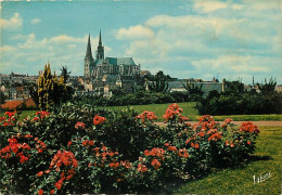 28 - Chartres - Perspective Sur La Cathédrale - Fleurs - CPM - Voir Scans Recto-Verso - Chartres