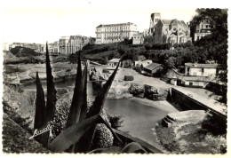 Vintage - C.P. : BIARRITZ – Le Port Des Pêcheurs Et L’église Ste Eugénie - BQ - Iglesias Y Catedrales