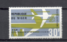 NIGER  PA   N° 63    NEUF SANS CHARNIERE  COTE 1.00€     AIR AFRIQUE AVION - Niger (1960-...)
