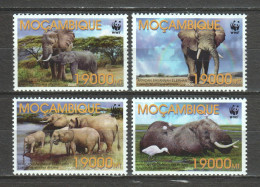 Mocambique 2002 Mi 2393-2396 MNH WWF - ELEPHANTS - Nuevos